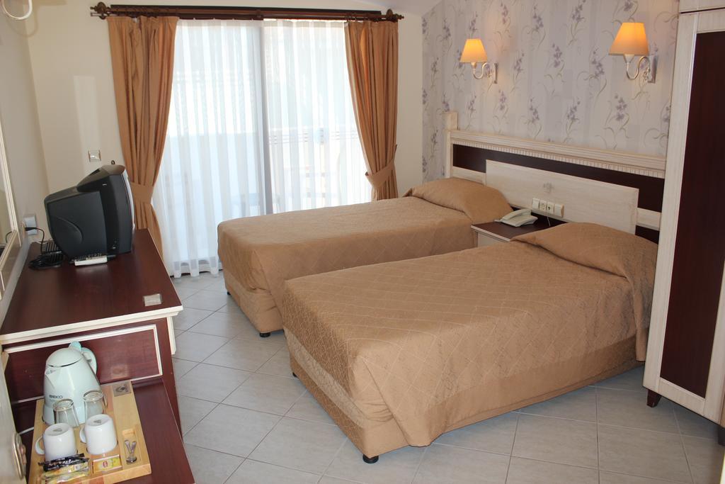 Bonjour Hotel มาร์มาริส ห้อง รูปภาพ
