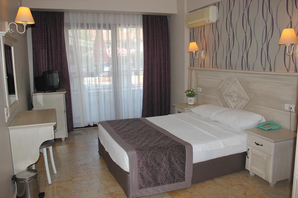 Bonjour Hotel มาร์มาริส ห้อง รูปภาพ