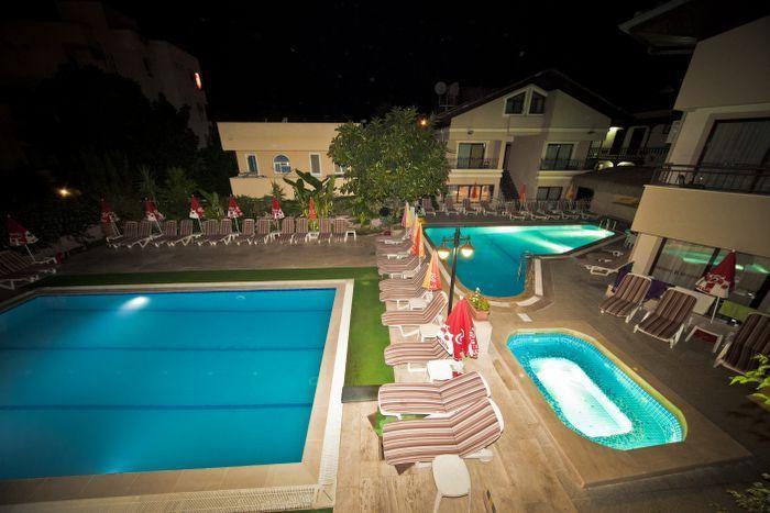 Bonjour Hotel มาร์มาริส ภายนอก รูปภาพ
