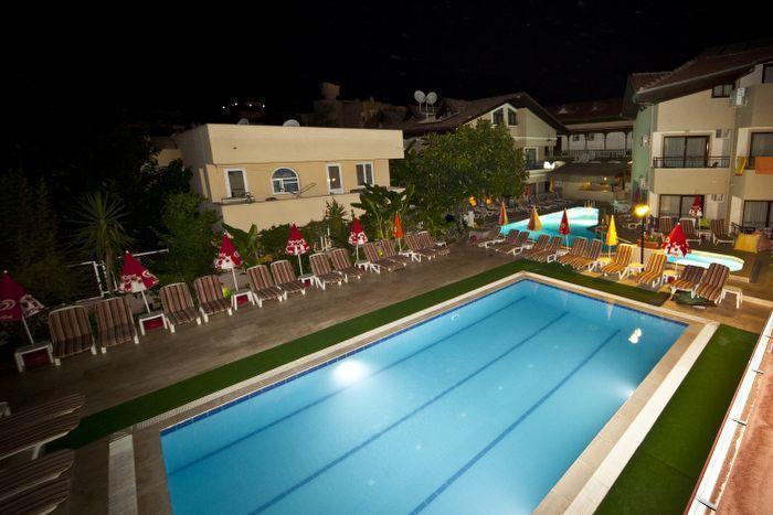 Bonjour Hotel มาร์มาริส ภายนอก รูปภาพ