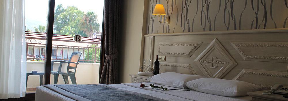 Bonjour Hotel มาร์มาริส ภายนอก รูปภาพ